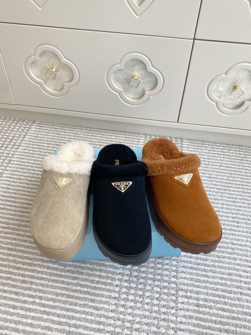 Pra*a slippers